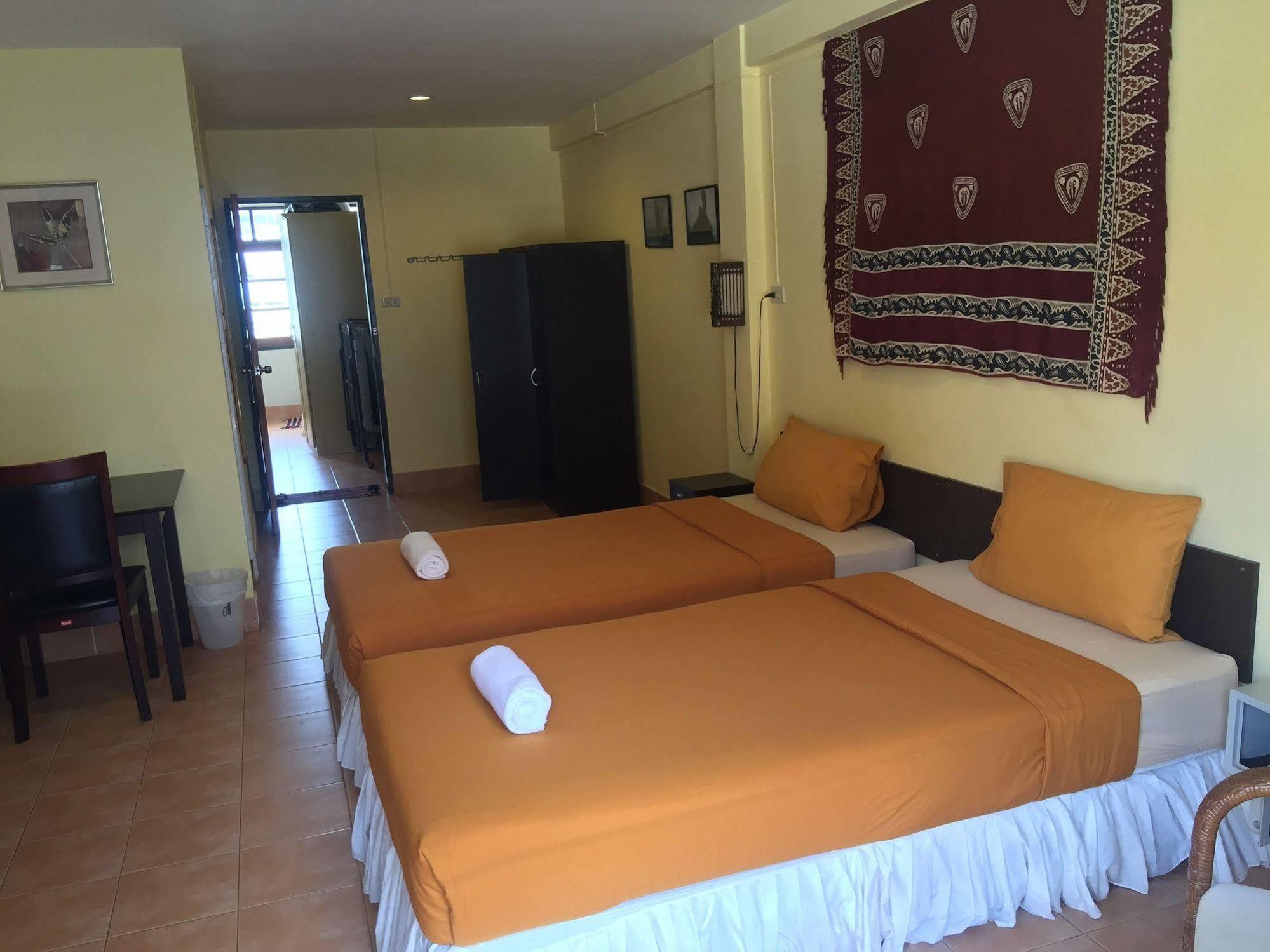 Nin Apartments Karon Beach Phuket Exterior foto