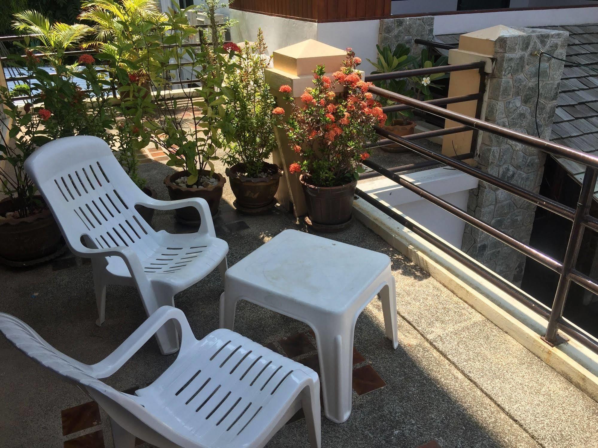 Nin Apartments Karon Beach Phuket Exterior foto