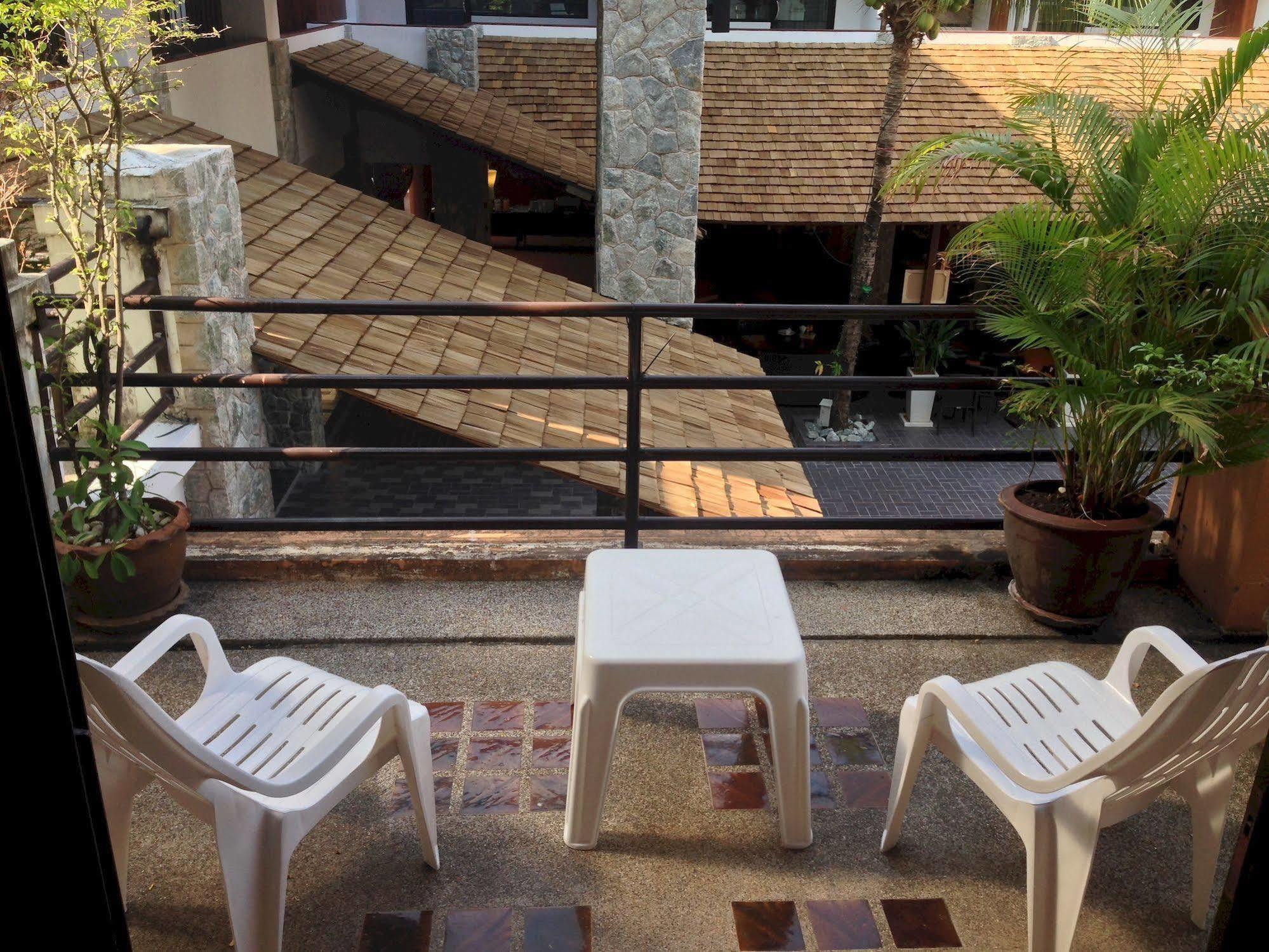 Nin Apartments Karon Beach Phuket Exterior foto