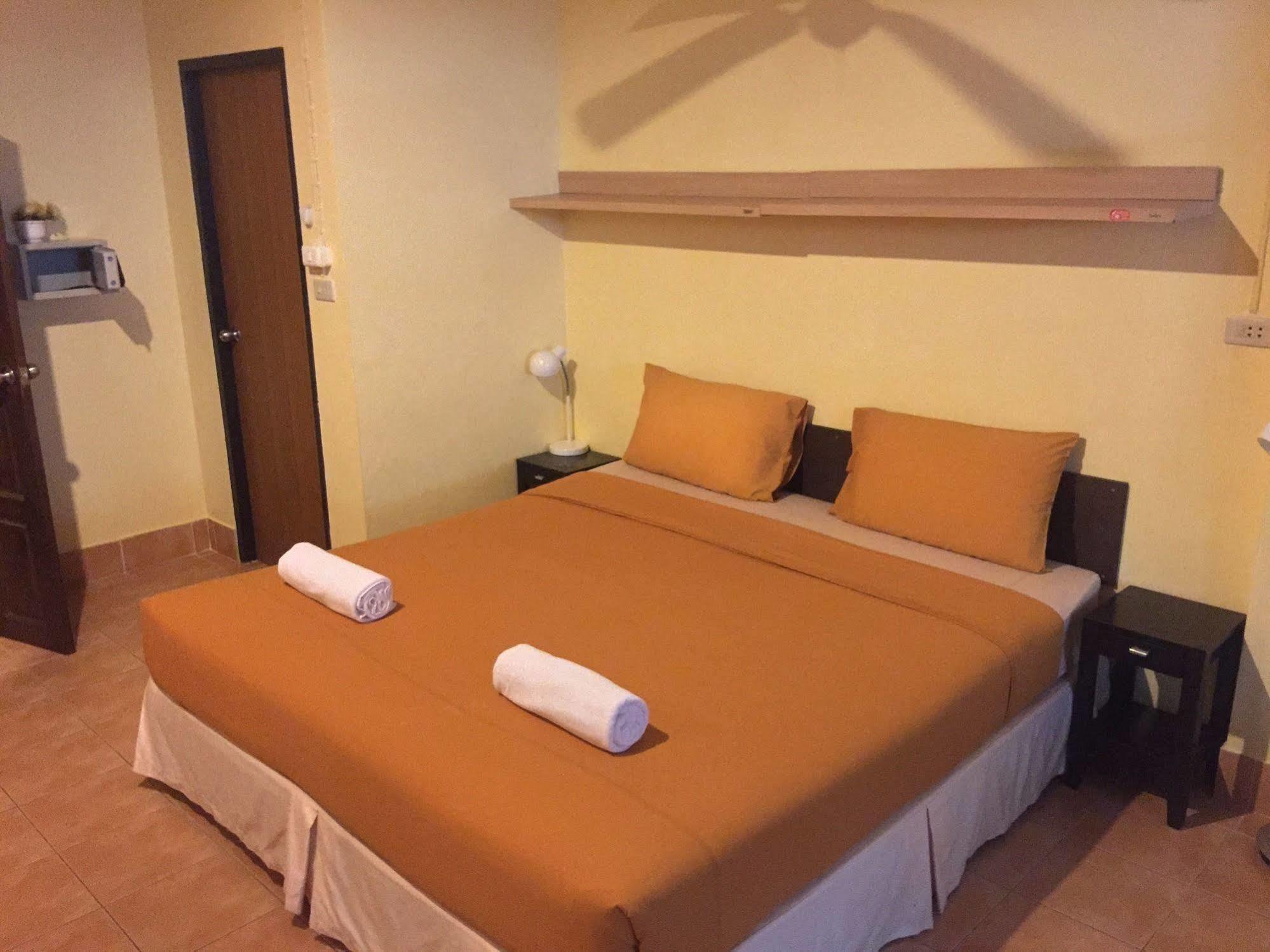 Nin Apartments Karon Beach Phuket Exterior foto