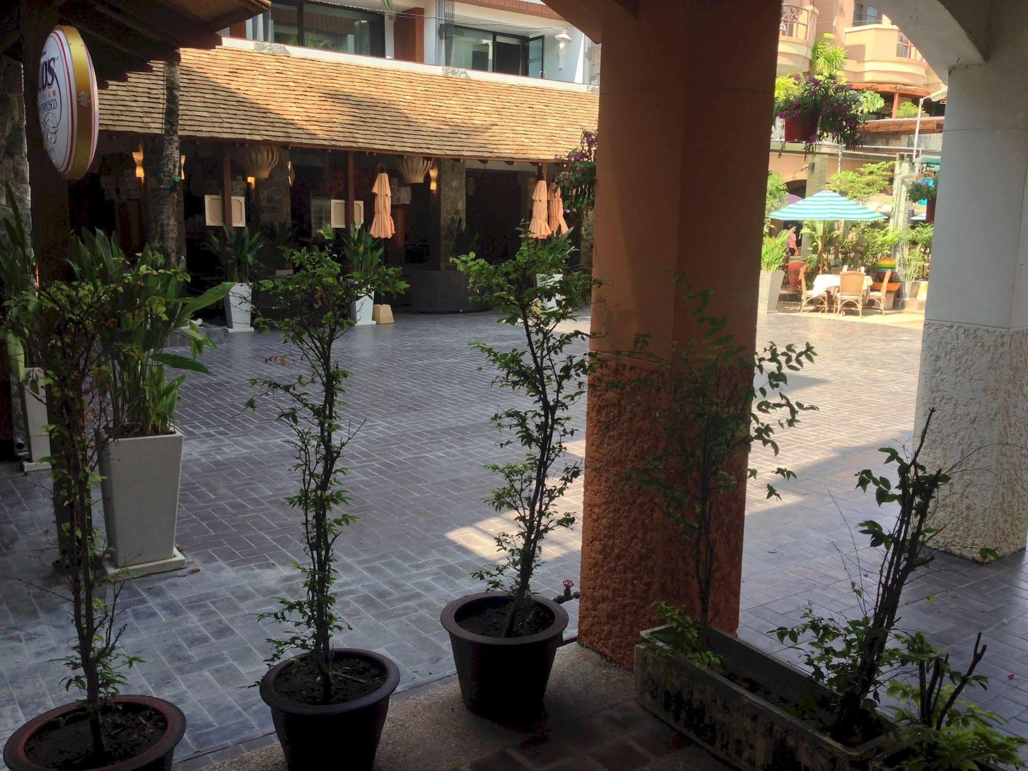 Nin Apartments Karon Beach Phuket Exterior foto